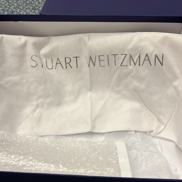 Black suede pumps - Picture 6 of 6